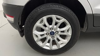 Used 2016 Ford EcoSport [2015-2017] Titanium 1.5L Ti-VCT AT Petrol Automatic tyres RIGHT REAR TYRE RIM VIEW