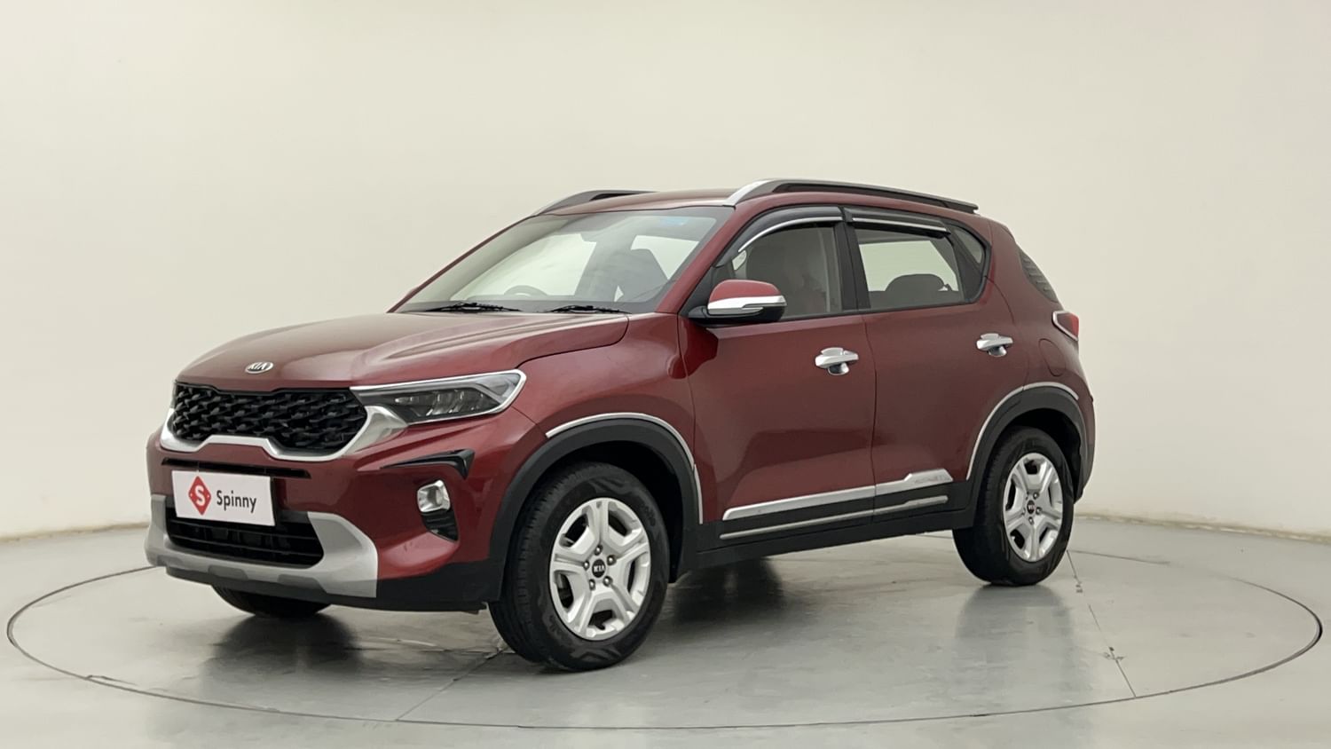 LEFT FRONT CORNER VIEW