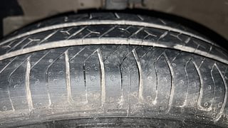 Used 2015 Maruti Suzuki Swift [2011-2017] LDi Diesel Manual tyres LEFT FRONT TYRE TREAD VIEW