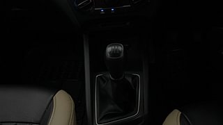 Used 2020 Hyundai Elite i20 [2018-2020] Magna Plus 1.2 Petrol Manual interior GEAR  KNOB VIEW