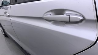 Used 2017 Honda WR-V [2017-2020] i-VTEC S Petrol Manual dents MINOR SCRATCH
