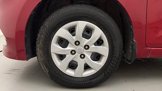 Used 2017 Hyundai Elite i20 [2014-2018] Sportz 1.2 Petrol Manual tyres LEFT FRONT TYRE RIM VIEW