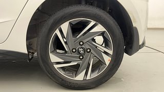Used 2021 Hyundai New i20 Asta 1.0 Turbo DCT Petrol Automatic tyres LEFT REAR TYRE RIM VIEW
