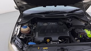 Used 2014 Volkswagen Vento [2010-2015] Comfortline Diesel Diesel Manual engine ENGINE RIGHT SIDE HINGE & APRON VIEW