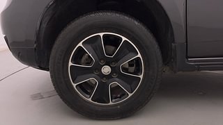 Used 2019 Renault Duster [2015-2019] 110 PS RXS 4X2 AMT Diesel Automatic tyres LEFT FRONT TYRE RIM VIEW