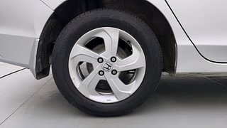 Used 2016 Honda City [2014-2017] VX (O) Diesel Diesel Manual tyres RIGHT REAR TYRE RIM VIEW