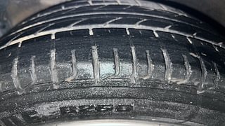 Used 2013 Hyundai Verna [2011-2015] Fluidic 1.6 VTVT SX Petrol Manual tyres LEFT FRONT TYRE TREAD VIEW