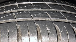 Used 2023 Renault Kwid 1.0 RXT AMT SCE Petrol Automatic tyres LEFT REAR TYRE TREAD VIEW