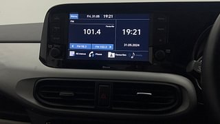 Used 2022 Hyundai Grand i10 Nios Sportz 1.2 Kappa VTVT Petrol Manual top_features Touch screen infotainment system
