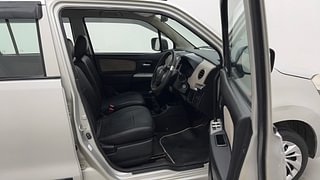 Used 2013 Maruti Suzuki Wagon R 1.0 [2010-2019] VXi Petrol Manual interior RIGHT SIDE FRONT DOOR CABIN VIEW