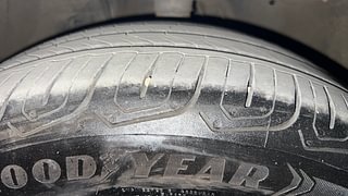 Used 2017 Honda City [2017-2020] ZX CVT Petrol Automatic tyres LEFT FRONT TYRE TREAD VIEW