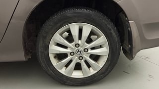 Used 2013 Honda City [2011-2014] 1.5 V MT Petrol Manual tyres LEFT REAR TYRE RIM VIEW