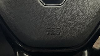 Used 2023 Renault Kwid 1.0 RXT AMT SCE Petrol Automatic top_features Airbags