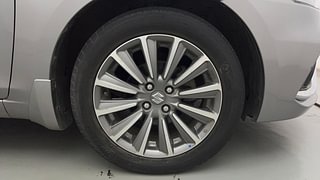 Used 2018 Maruti Suzuki Ciaz Alpha AT Petrol Petrol Automatic tyres RIGHT FRONT TYRE RIM VIEW