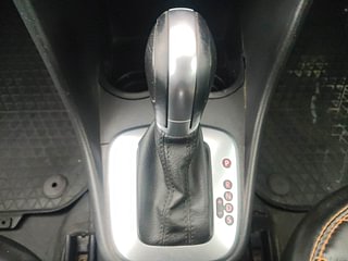 Used 2021 volkswagen Polo Highline Plus 1.0 TSI AT Petrol Automatic interior GEAR  KNOB VIEW