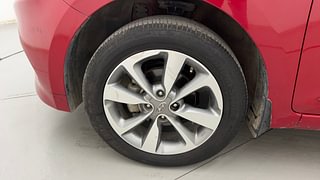 Used 2015 Hyundai Elite i20 [2014-2018] Asta 1.2 Petrol Manual tyres LEFT FRONT TYRE RIM VIEW