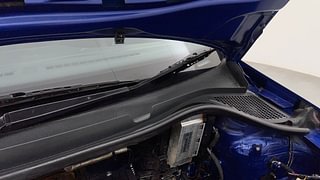 Used 2021 Volkswagen Polo [2018-2022] Trendline 1.0 (P) Petrol Manual engine ENGINE LEFT SIDE HINGE & APRON VIEW
