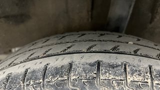 Used 2016 Renault Kwid [2015-2019] 1.0 RXT AMT Petrol Automatic tyres LEFT REAR TYRE TREAD VIEW