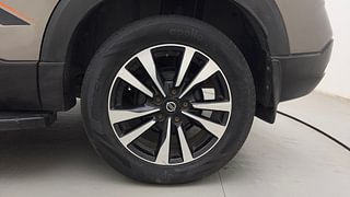 Used 2019 Nissan Kicks [2018-2020] XV Premium (O) Dual Tone Diesel Diesel Manual tyres LEFT REAR TYRE RIM VIEW