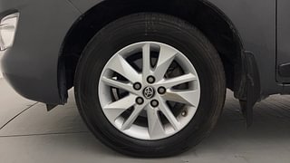 Used 2019 Toyota Innova Crysta [2016-2020] 2.4 V 7 STR Diesel Manual tyres LEFT FRONT TYRE RIM VIEW