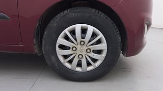 Used 2014 hyundai i10 Sportz 1.1 Petrol Petrol Manual tyres RIGHT FRONT TYRE RIM VIEW