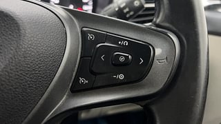 Used 2023 Tata Altroz XZ Plus 1.2 Petrol Manual top_features Cruise control