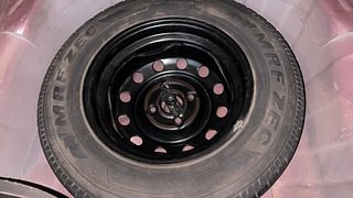 Used 2014 hyundai i10 Sportz 1.1 Petrol Petrol Manual tyres SPARE TYRE VIEW