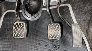 Used 2013 Maruti Suzuki Wagon R 1.0 [2010-2019] VXi Petrol Manual interior PEDALS VIEW