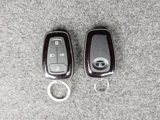 Used 2021 Tata Safari XZ Plus Diesel Manual extra CAR KEY VIEW