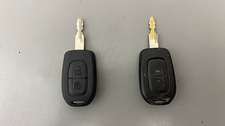 Used 2016 Renault Kwid [2015-2019] 1.0 RXT AMT Petrol Automatic extra CAR KEY VIEW