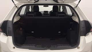 Used 2023 Tata Altroz XZ Plus 1.2 Petrol Manual interior DICKY INSIDE VIEW
