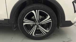 Used 2022 MG Motors Astor Savvy CVT S Red Petrol Automatic tyres RIGHT FRONT TYRE RIM VIEW