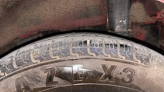 Used 2015 Hyundai Eon [2011-2018] Magna + Petrol Manual tyres LEFT REAR TYRE TREAD VIEW