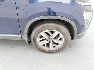 Used 2021 Tata Safari XZ Plus Diesel Manual tyres RIGHT FRONT TYRE RIM VIEW