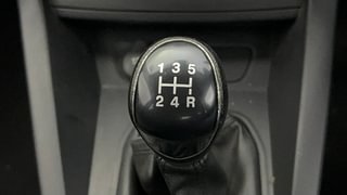 Used 2016 Ford Figo [2015-2019] Trend 1.5 TDCi Diesel Manual interior GEAR  KNOB VIEW