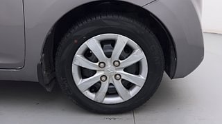 Used 2012 Hyundai Eon [2011-2018] Magna + Petrol Manual tyres RIGHT FRONT TYRE RIM VIEW