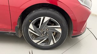 Used 2021 Hyundai New i20 Asta (O) 1.2 MT Petrol Manual tyres RIGHT FRONT TYRE RIM VIEW