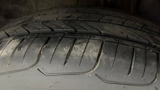 Used 2021 Hyundai New i20 Asta (O) 1.2 MT Petrol Manual tyres RIGHT FRONT TYRE TREAD VIEW