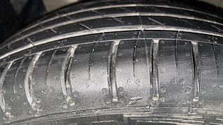 Used 2021 Hyundai Alcazar Platinum 7 STR 1.5 Diesel MT Diesel Manual tyres LEFT FRONT TYRE TREAD VIEW