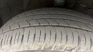 Used 2019 Maruti Suzuki Vitara Brezza [2016-2020] ZDi Diesel Manual tyres RIGHT FRONT TYRE TREAD VIEW