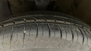 Used 2016 Hyundai Elite i20 [2014-2018] Sportz 1.2 Petrol Manual tyres LEFT FRONT TYRE TREAD VIEW