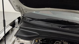 Used 2021 Hyundai Alcazar Platinum 7 STR 1.5 Diesel MT Diesel Manual engine ENGINE RIGHT SIDE HINGE & APRON VIEW