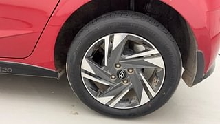 Used 2021 Hyundai New i20 Asta (O) 1.2 MT Petrol Manual tyres LEFT REAR TYRE RIM VIEW