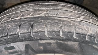 Used 2016 Renault Kwid [2015-2019] RXT Petrol Manual tyres LEFT FRONT TYRE TREAD VIEW