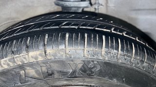 Used 2013 Maruti Suzuki Alto 800 [2012-2016] LXi Anniversary Edition Petrol Manual tyres LEFT FRONT TYRE TREAD VIEW