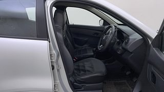 Used 2016 Renault Kwid [2015-2019] RXT Petrol Manual interior RIGHT SIDE FRONT DOOR CABIN VIEW
