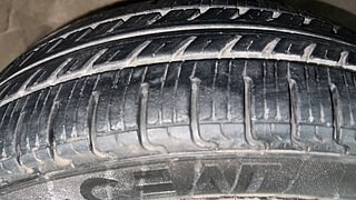 Used 2014 Maruti Suzuki Wagon R 1.0 [2010-2019] VXi Petrol + CNG (Outside Fitted) Petrol+cng Manual tyres RIGHT FRONT TYRE TREAD VIEW