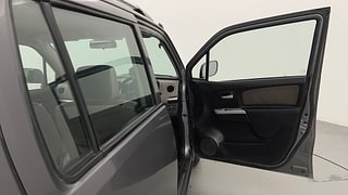 Used 2014 Maruti Suzuki Wagon R 1.0 [2010-2019] LXi CNG (outside fitted) Petrol+cng Manual interior RIGHT FRONT DOOR OPEN VIEW