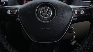 Used 2015 Volkswagen Polo Highline 1.5 (D) Diesel Manual top_features Airbags