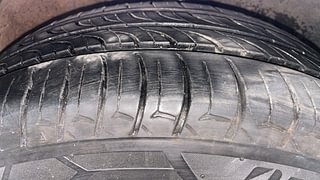 Used 2015 Volkswagen Polo Highline 1.5 (D) Diesel Manual tyres RIGHT FRONT TYRE TREAD VIEW